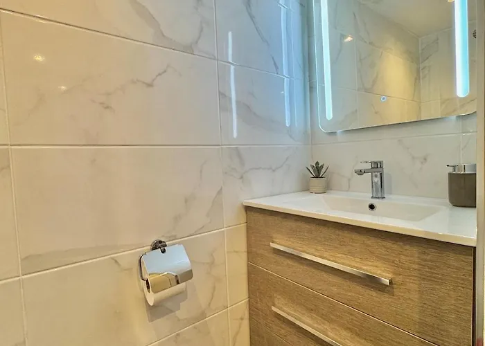 Daire Estudio Con Vista Al Puerto Deportivo Fuengirola